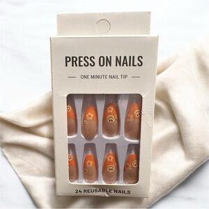 Press-On Nails for a Stunning Look